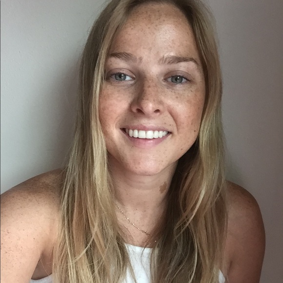 Meet your Posher, Alice - Picture 2 of 3